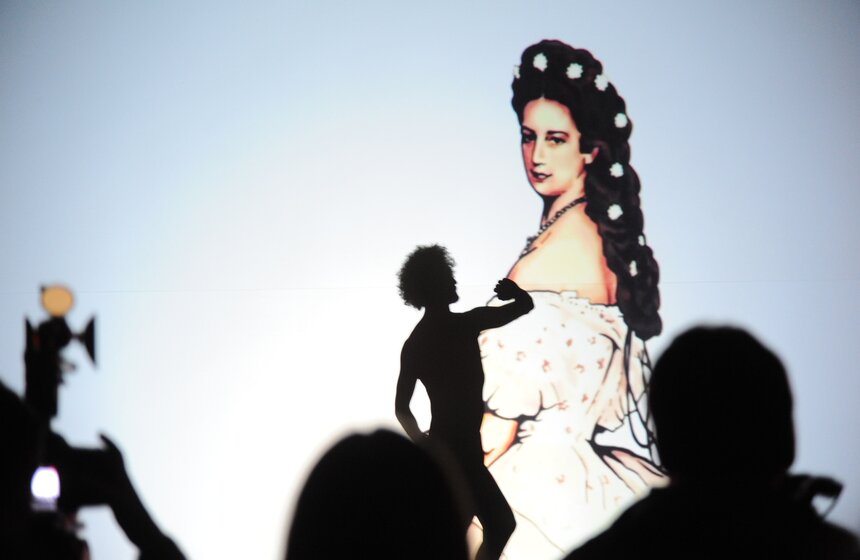 Flowmotion dance company представили свое "Венское шоу теней" 11 фото