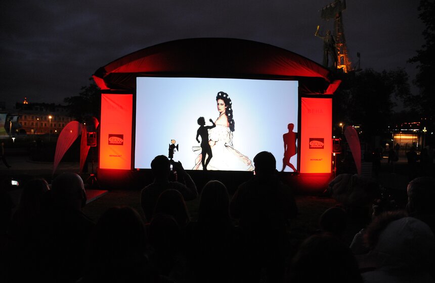 Flowmotion dance company представили свое "Венское шоу теней" 10 фото