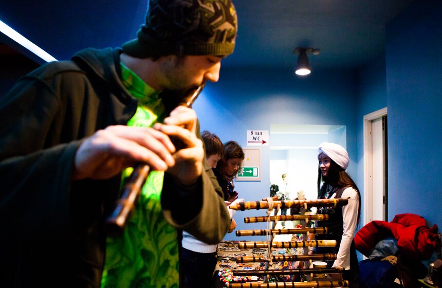 В Москве прошел арт-маркет "Космос рядОМ" 9 фото