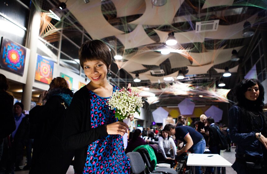 В Москве прошел арт-маркет "Космос рядОМ" 6 фото