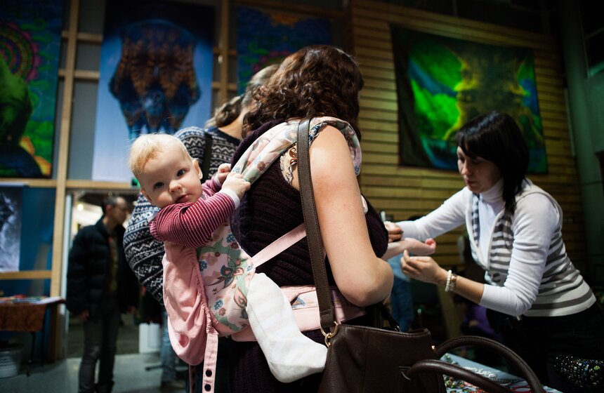 В Москве прошел арт-маркет "Космос рядОМ" 2 фото