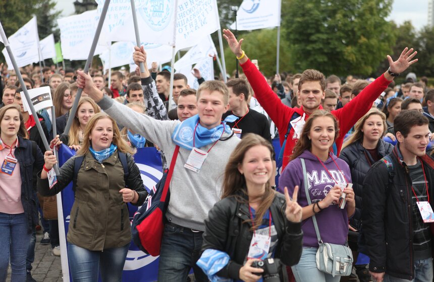 Парад российского студенчества прошел на Поклонной горе 6 фото
