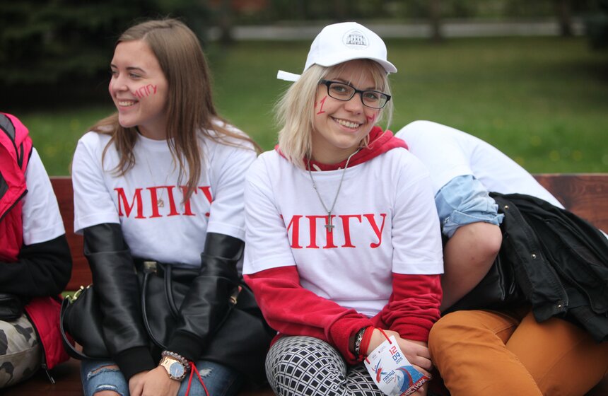 Парад российского студенчества прошел на Поклонной горе 22 фото