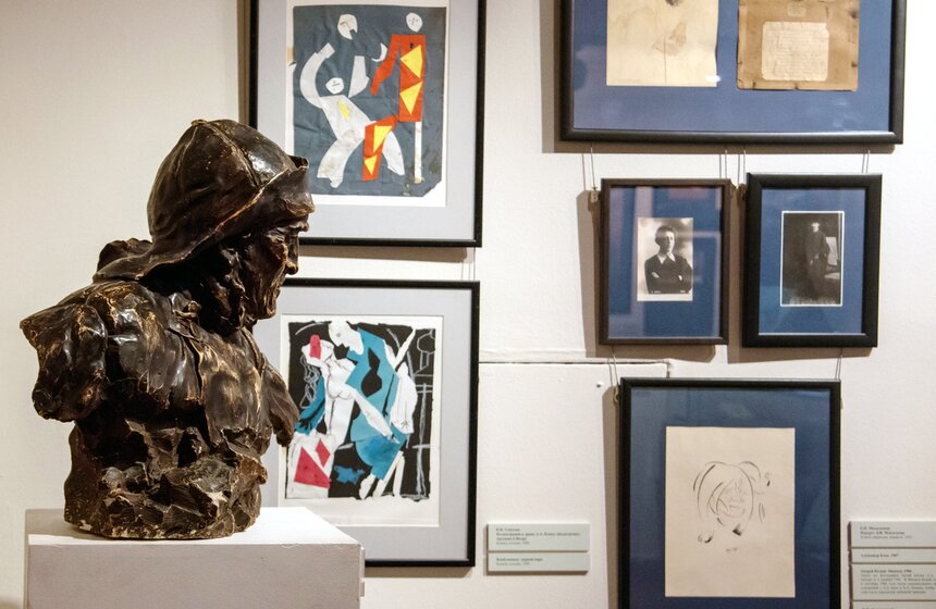 Выставка, посвященная поэту Андрею Белому, в музее Пушкина 16 фото