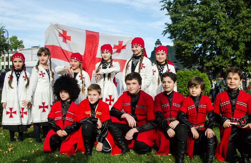 В саду "Эрмитаж" состоялся праздник "Тбилисоба" 19 фото