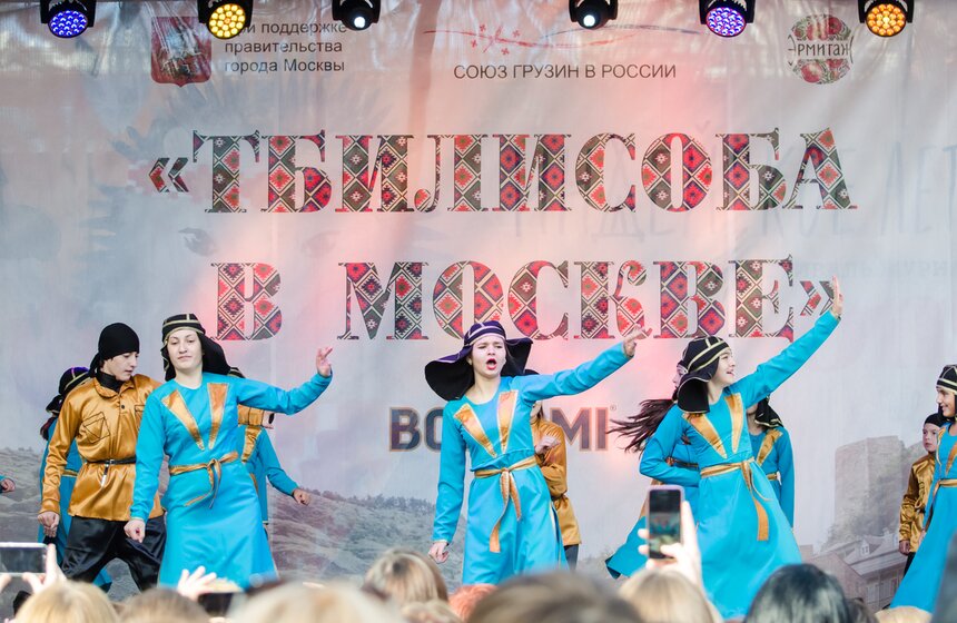 В саду "Эрмитаж" состоялся праздник "Тбилисоба" 3 фото