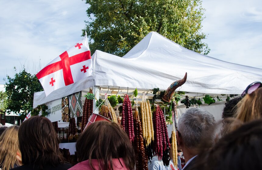 В саду "Эрмитаж" состоялся праздник "Тбилисоба" 9 фото