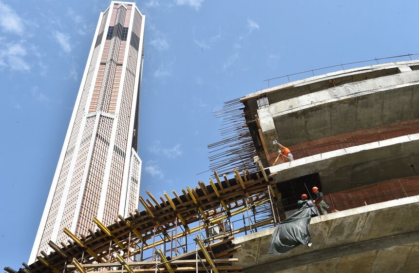 Строительство: новые школы, дороги, дома 17 фото