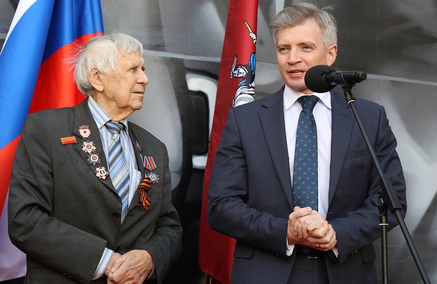 В столице появились граффити с изображением героев ВОВ 11 фото