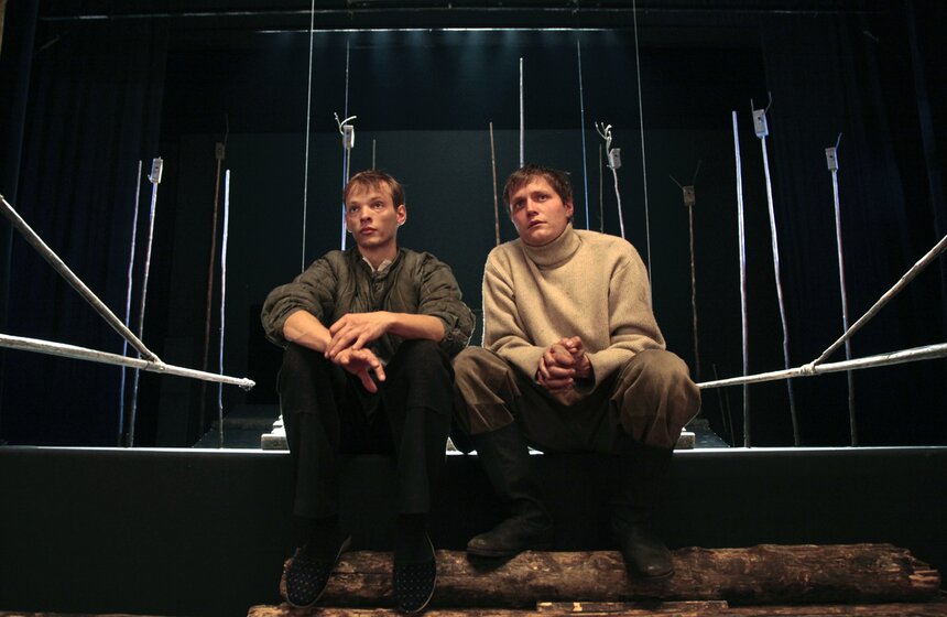 Спектакль "Братья и сестры" в Малом драматическом театре 6 фото