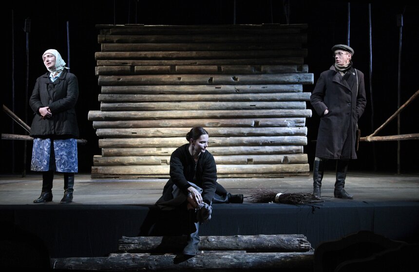 Спектакль "Братья и сестры" в Малом драматическом театре 13 фото