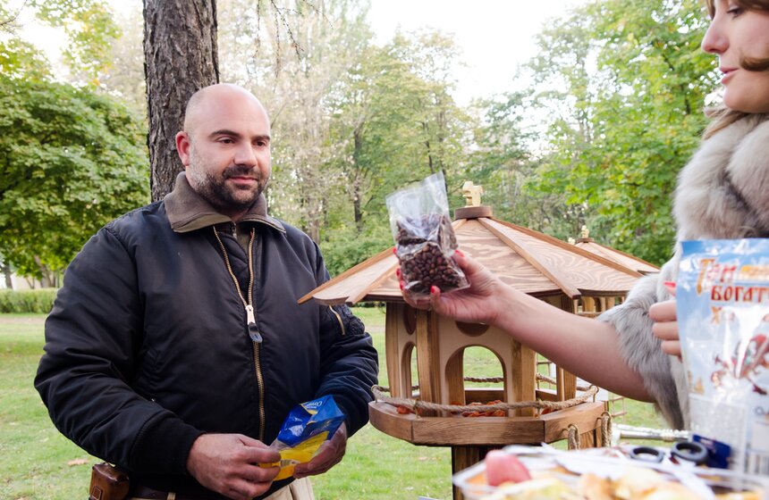 На ВДНХ появились домики для белок 12 фото