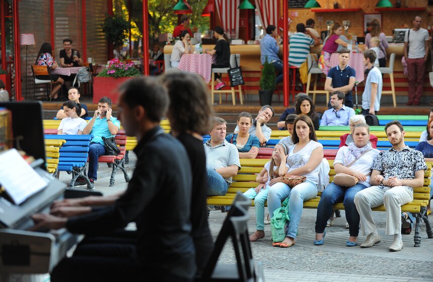 В Москве проходит фестиваль уличных пианино 11 фото