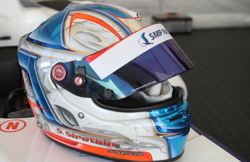 Собянин вручил награды победителям гонки "Формула студент" 12 фото