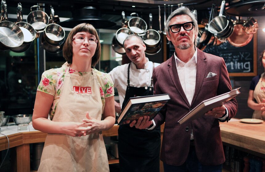 На "Литературной кухне" приготовили любимый пирог Гарри Поттера 22 фото