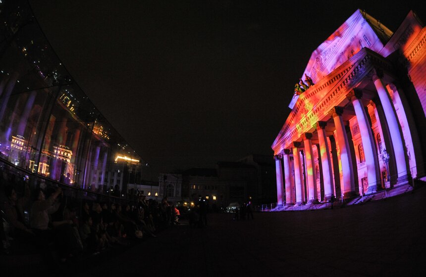 Открытие фестиваля "Круг света" на фасаде Большого театра 14 фото