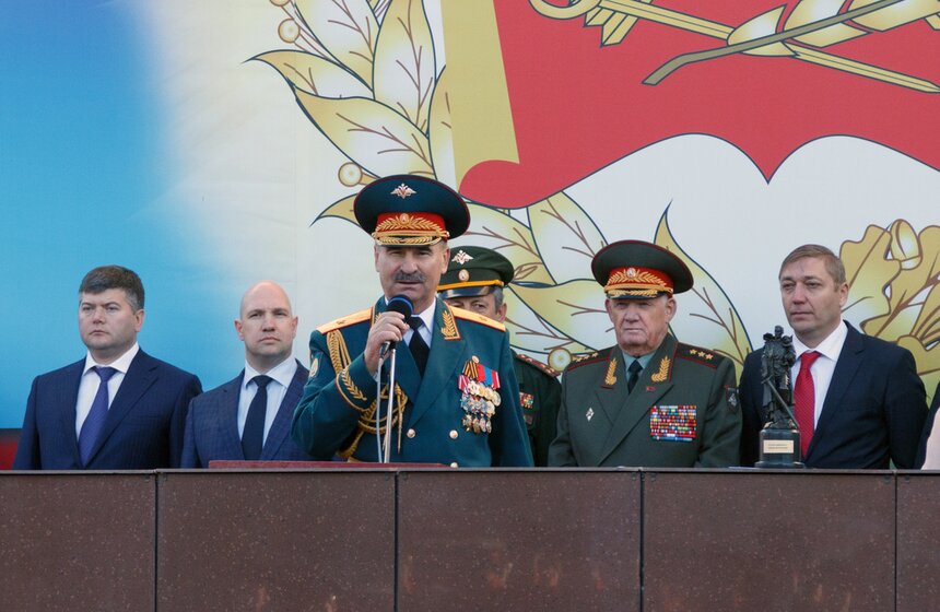 Суворовское училище отмечает день рождения 13 фото