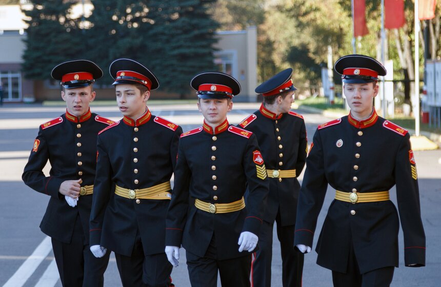 Суворовское училище отмечает день рождения 4 фото