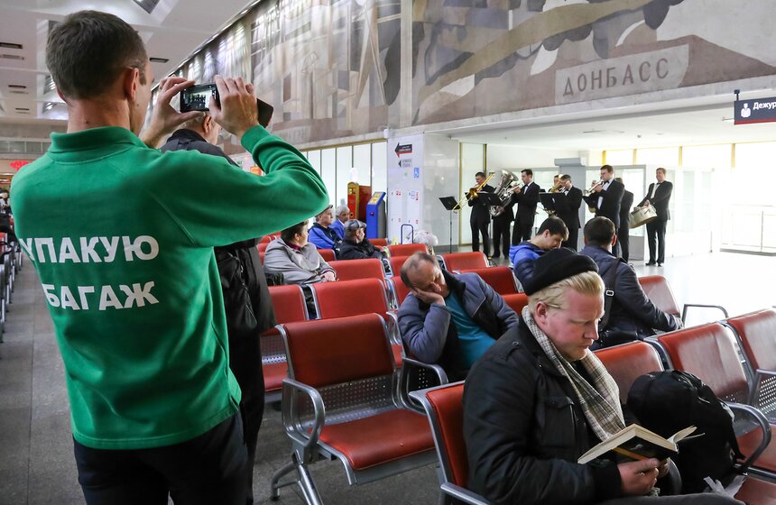 Джазово-духовой оркестр выступил на Павелецком вокзале 11 фото