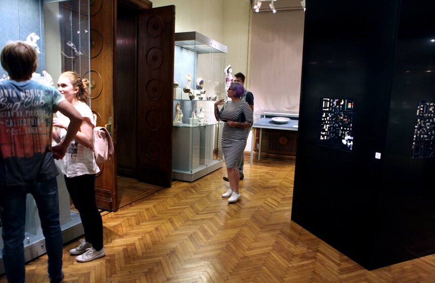 В Москве открылась выставка "Интервенция" 18 фото