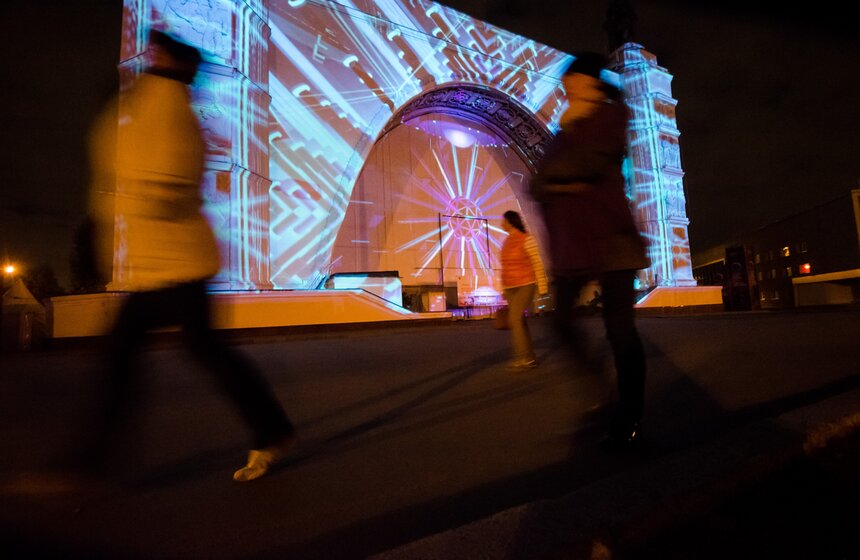 Выступление мастеров виджеинга Addictive TV и Eclectic Method 1 фото