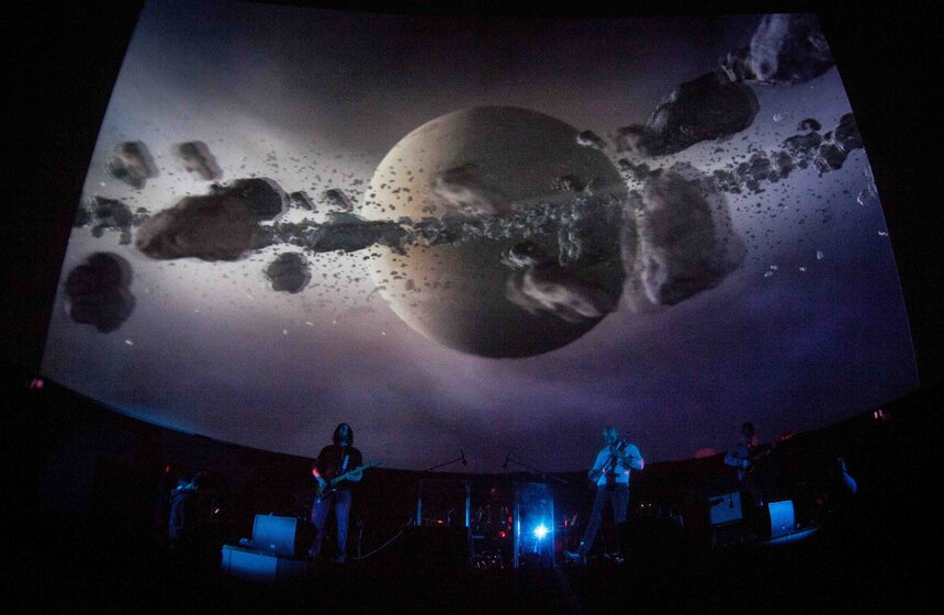 Группа Mooncake выступила в Московском планетарии 3 фото