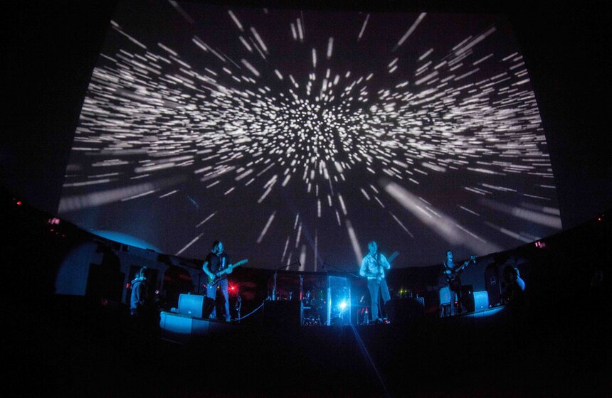 Группа Mooncake выступила в Московском планетарии 8 фото