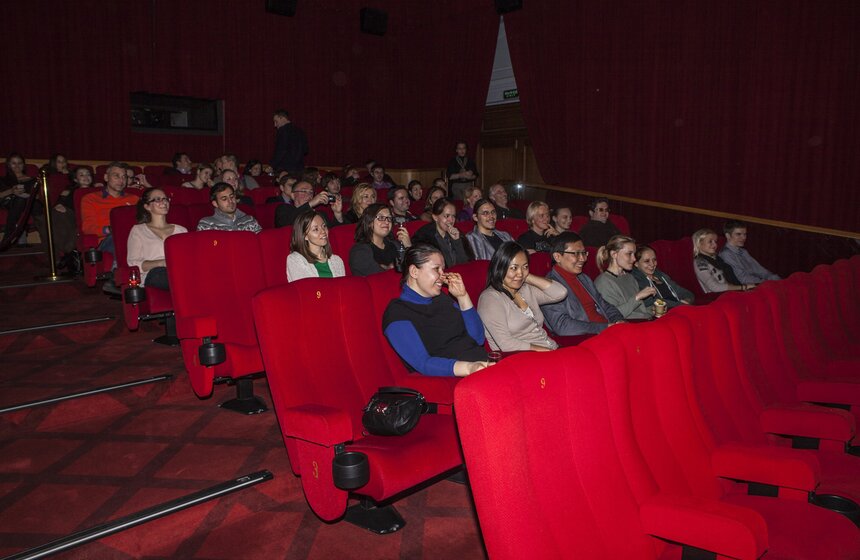 Слушатели Moscow FM посетили предпремьерный показ "Отверженных" 15 фото