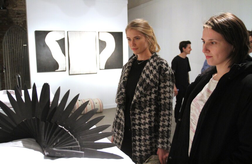 Открытие выставки Content Владимира Омутова на "Винзаводе" 13 фото