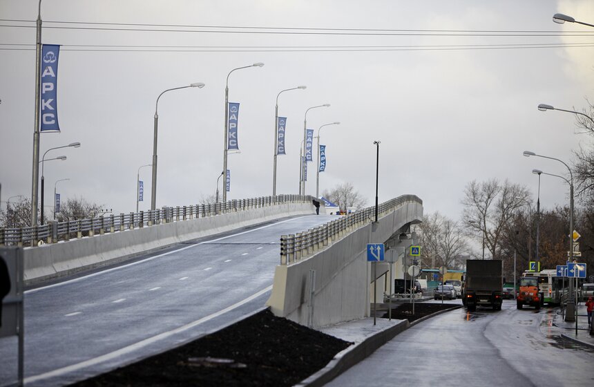 Сергей Собянин открыл путепровод и тоннель на Люблинской улице 6 фото