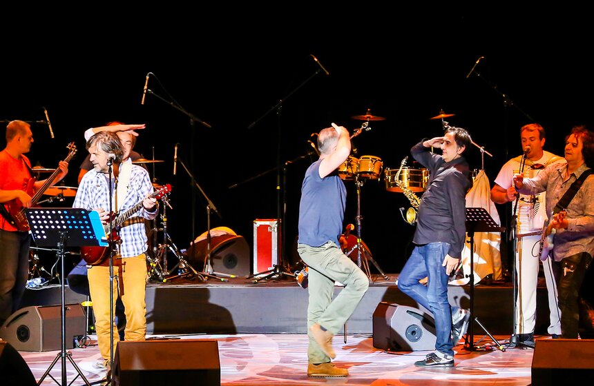 Эмир Кустурица выступил в "Крокус Сити Холле" со своим оркестром 9 фото