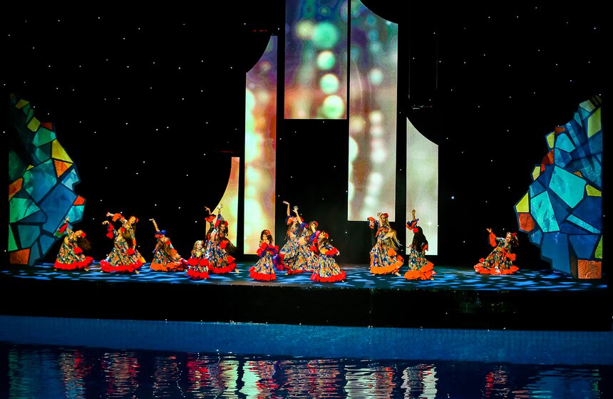 Состоялось шоу олимпийских чемпионов по синхронному плаванию 5 фото