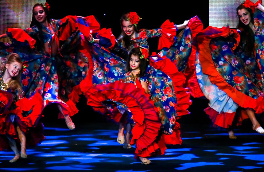 Состоялось шоу олимпийских чемпионов по синхронному плаванию 4 фото