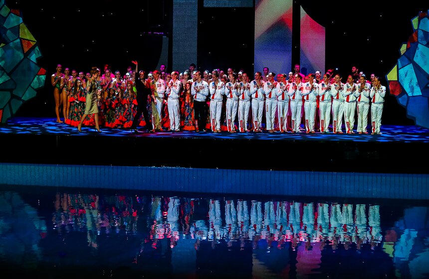 Состоялось шоу олимпийских чемпионов по синхронному плаванию 33 фото