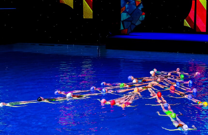 Состоялось шоу олимпийских чемпионов по синхронному плаванию 18 фото