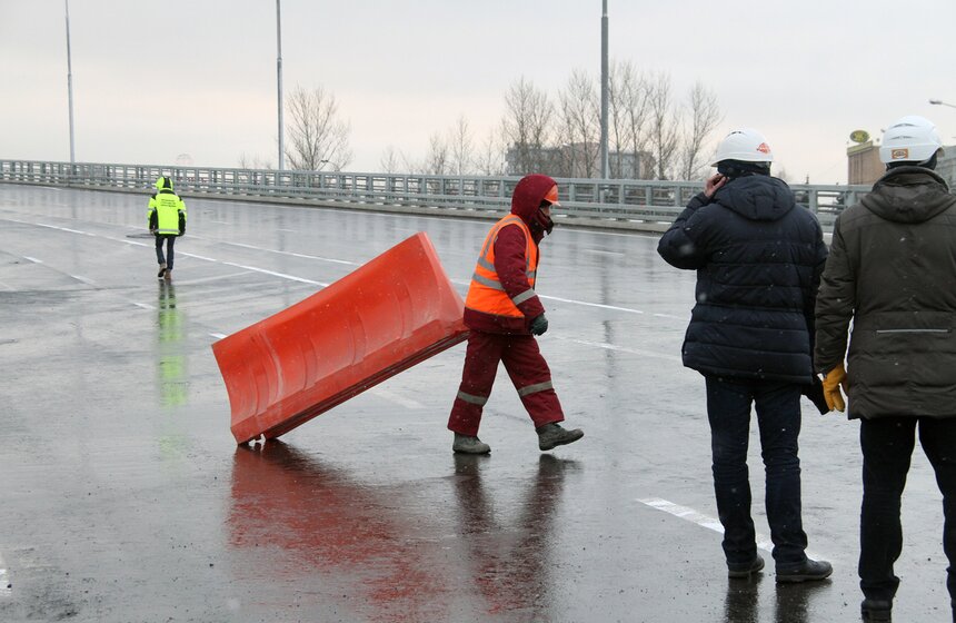 Открыто движение по путепроводу в районе Рябиновой улицы 9 фото