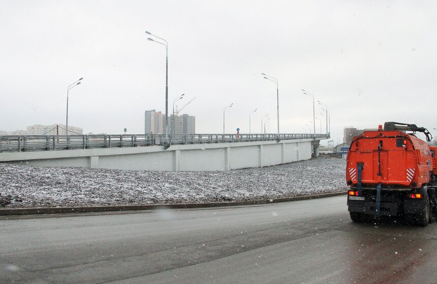Открыто движение по путепроводу в районе Рябиновой улицы 8 фото