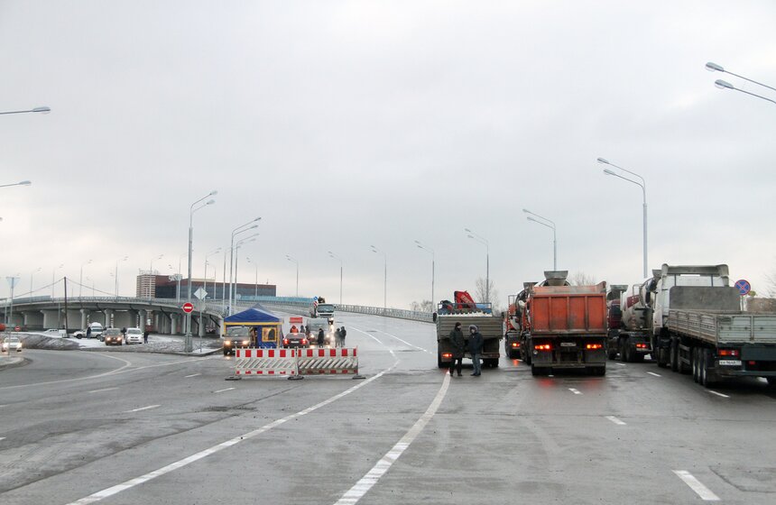 Открыто движение по путепроводу в районе Рябиновой улицы 1 фото