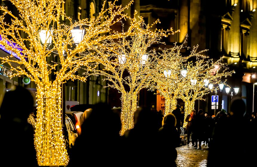 В ожидании Нового года: предпраздничная столица в фотографиях 22 фото