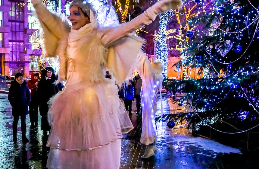 В ожидании Нового года: предпраздничная столица в фотографиях 7 фото