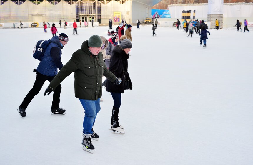 Как отмечают новогодние праздники в парке "Сокольники" 12 фото