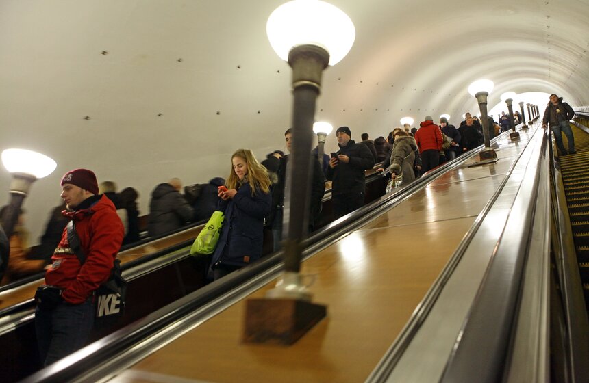 Станцию метро "Фрунзенская" закроют на реконструкцию 6 фото