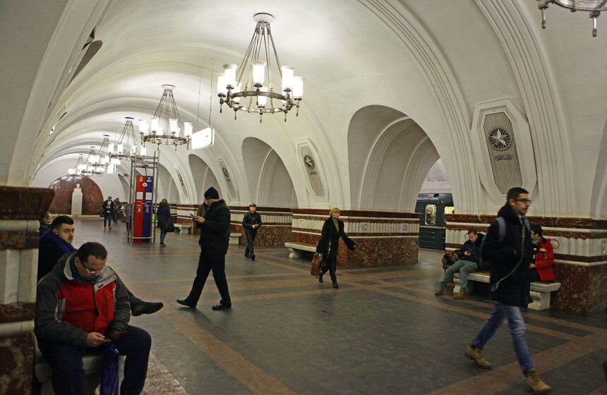 Станцию метро "Фрунзенская" закроют на реконструкцию 7 фото