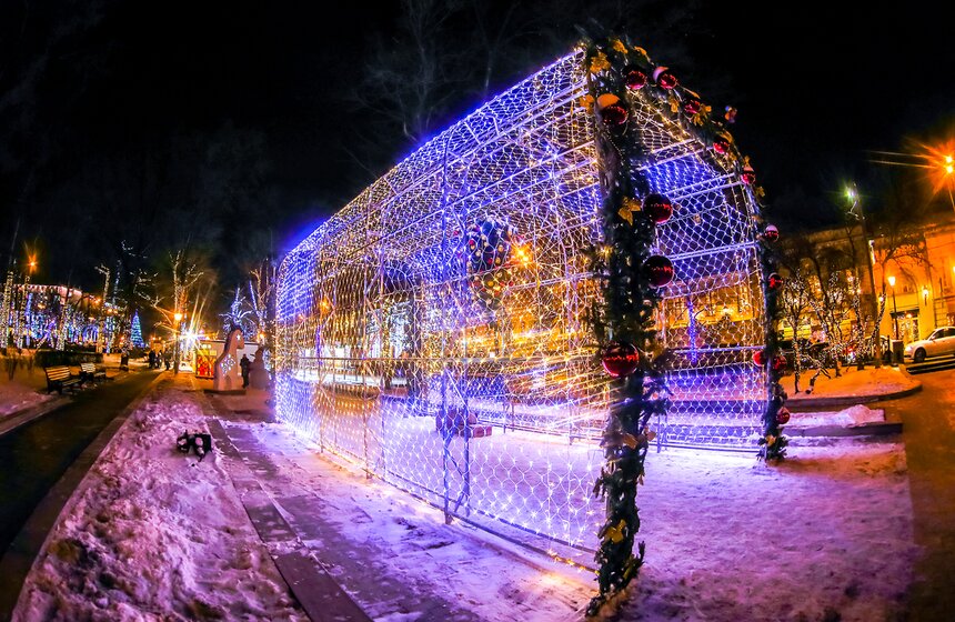 Как город готовится к фестивалю "Путешествие в Рождество" 10 фото