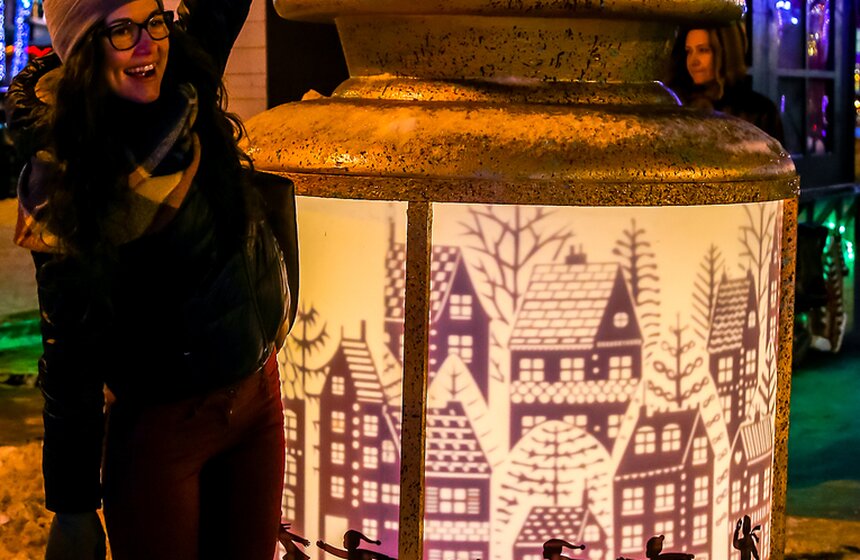 Как город готовится к фестивалю "Путешествие в Рождество" 15 фото