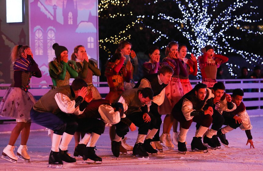 Как город готовится к фестивалю "Путешествие в Рождество" 19 фото