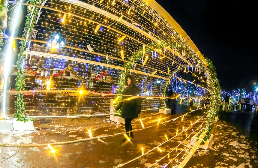 Как город готовится к фестивалю "Путешествие в Рождество" 3 фото