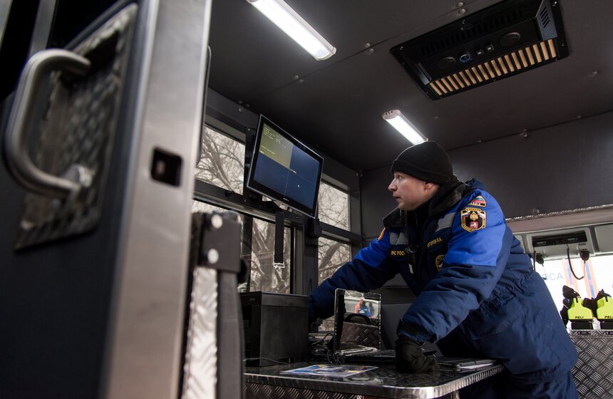 Как обеспечивается безопасность людей на воде зимой 24 фото