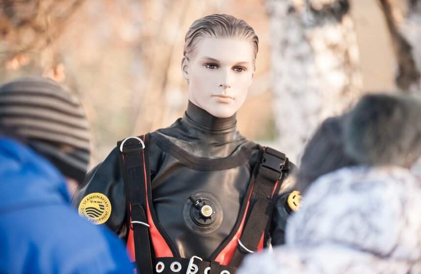 Как обеспечивается безопасность людей на воде зимой 15 фото