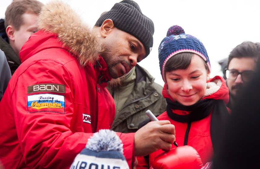 Снегурочка и Рой Джонс открыли зимний сезон на "Городской ферме" 11 фото